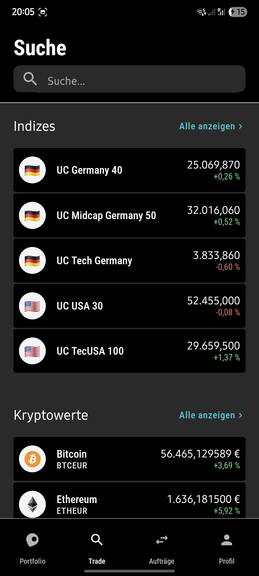 Sparplan Schritt 1: Unten auf „Trade“ tippen, um zur Wertpapier-Suche zu kommen.